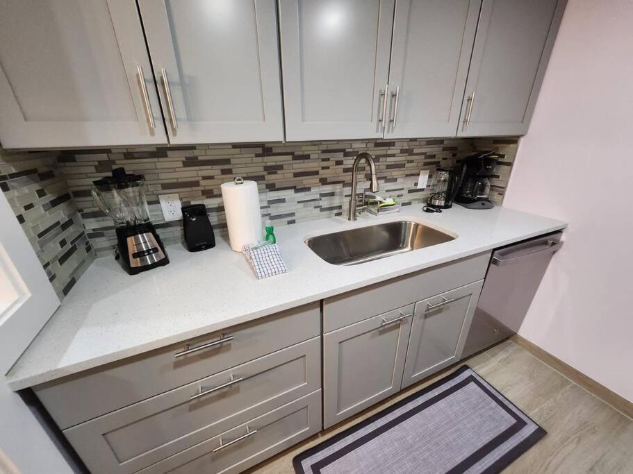 Modern Island Serenity!-Pet-Friendly Villa Хилтън Хед Айлънд Екстериор снимка